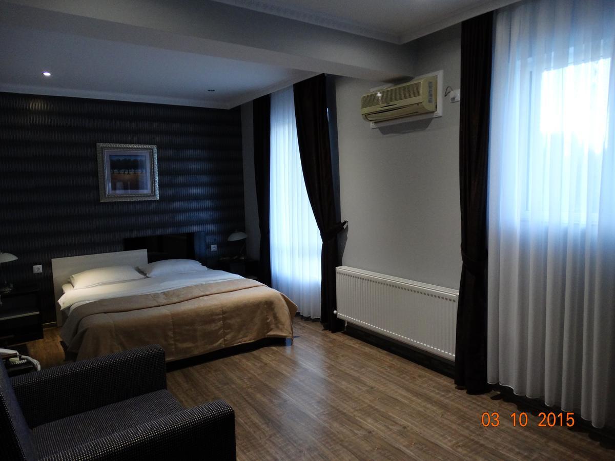 米莫扎酒店 Razgrad 外观 照片
